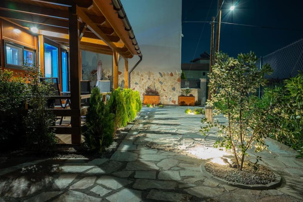 Tiny Among The Olives Chalet