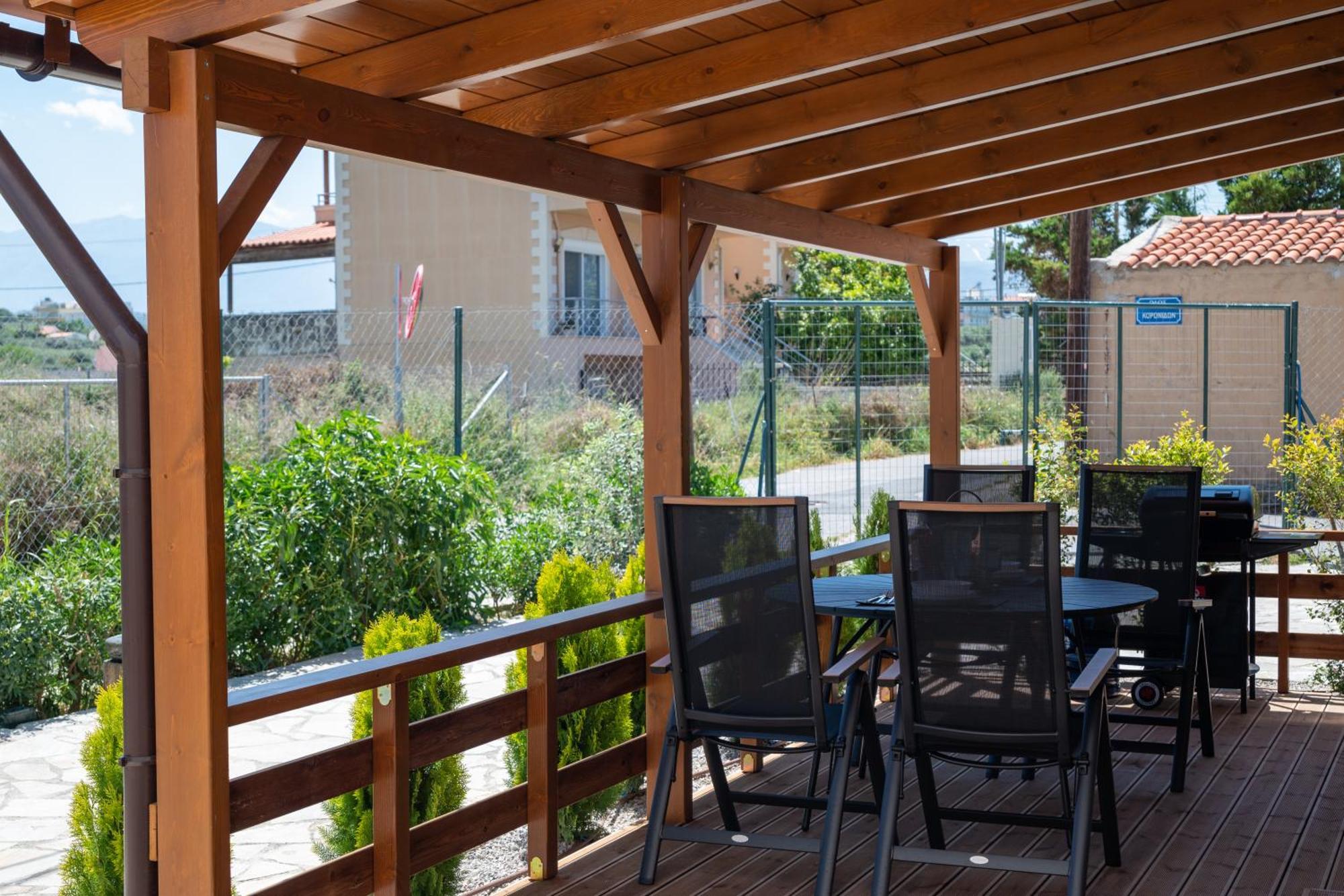 Tiny Among The Olives Chalet